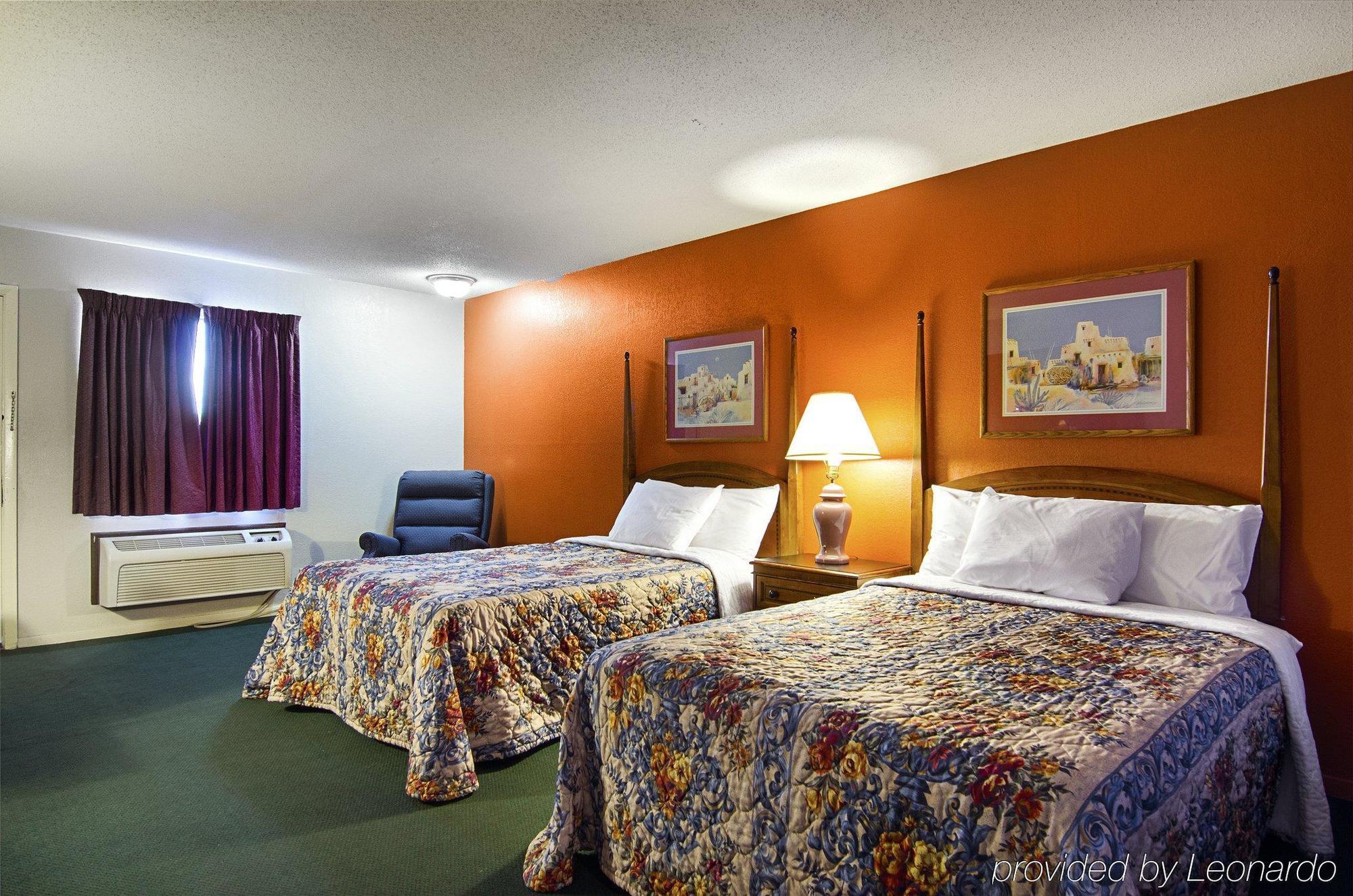 America'S Best Inn And Suites Emporia Εξωτερικό φωτογραφία