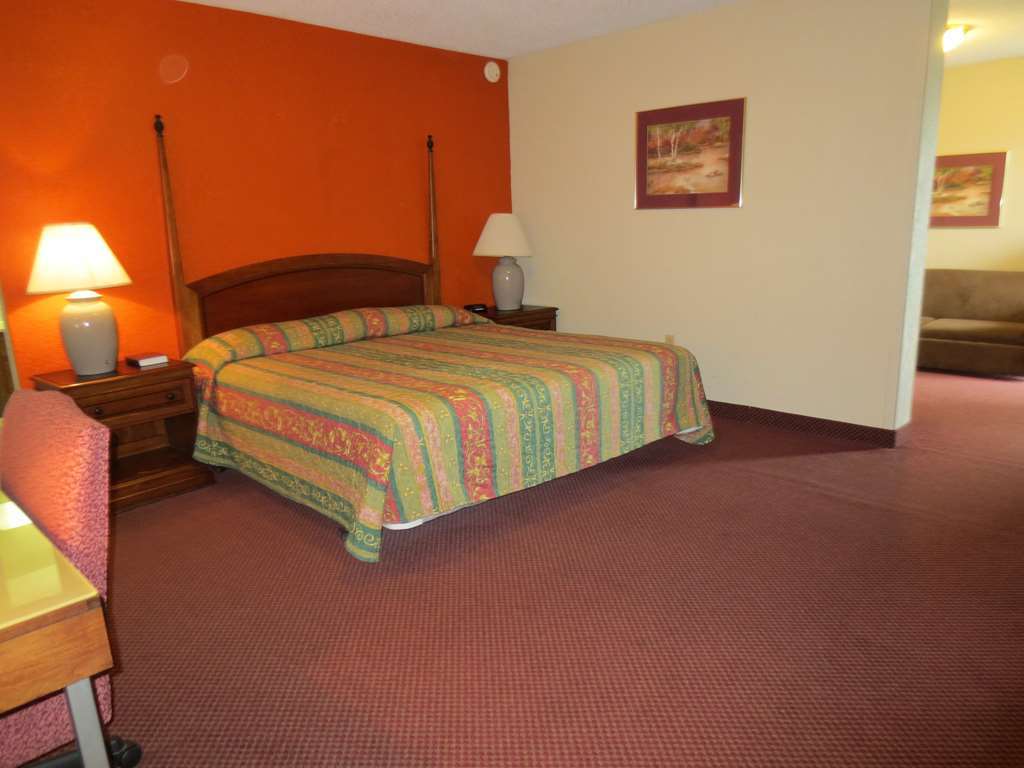America'S Best Inn And Suites Emporia Δωμάτιο φωτογραφία