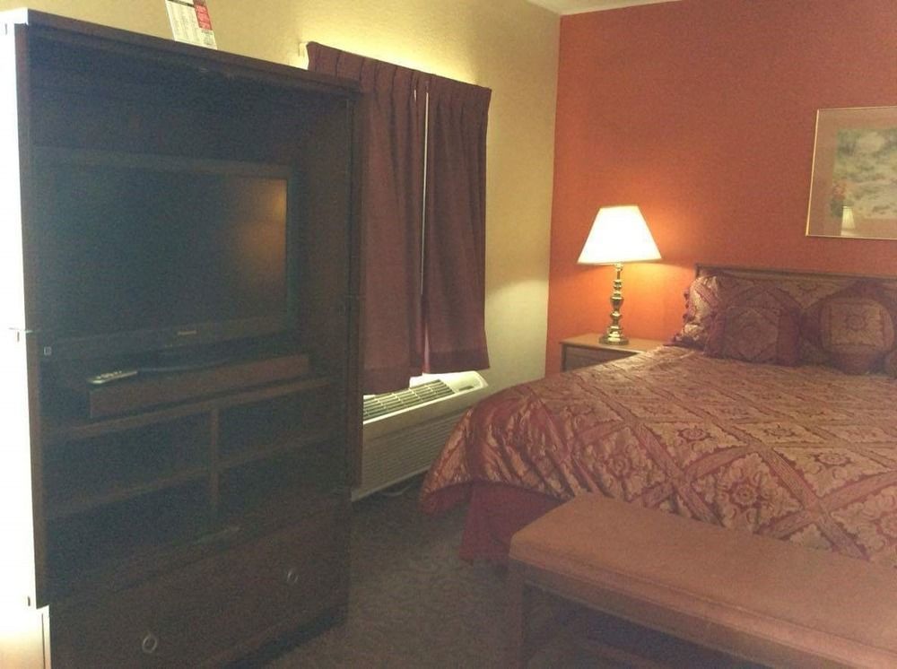 America'S Best Inn And Suites Emporia Εξωτερικό φωτογραφία