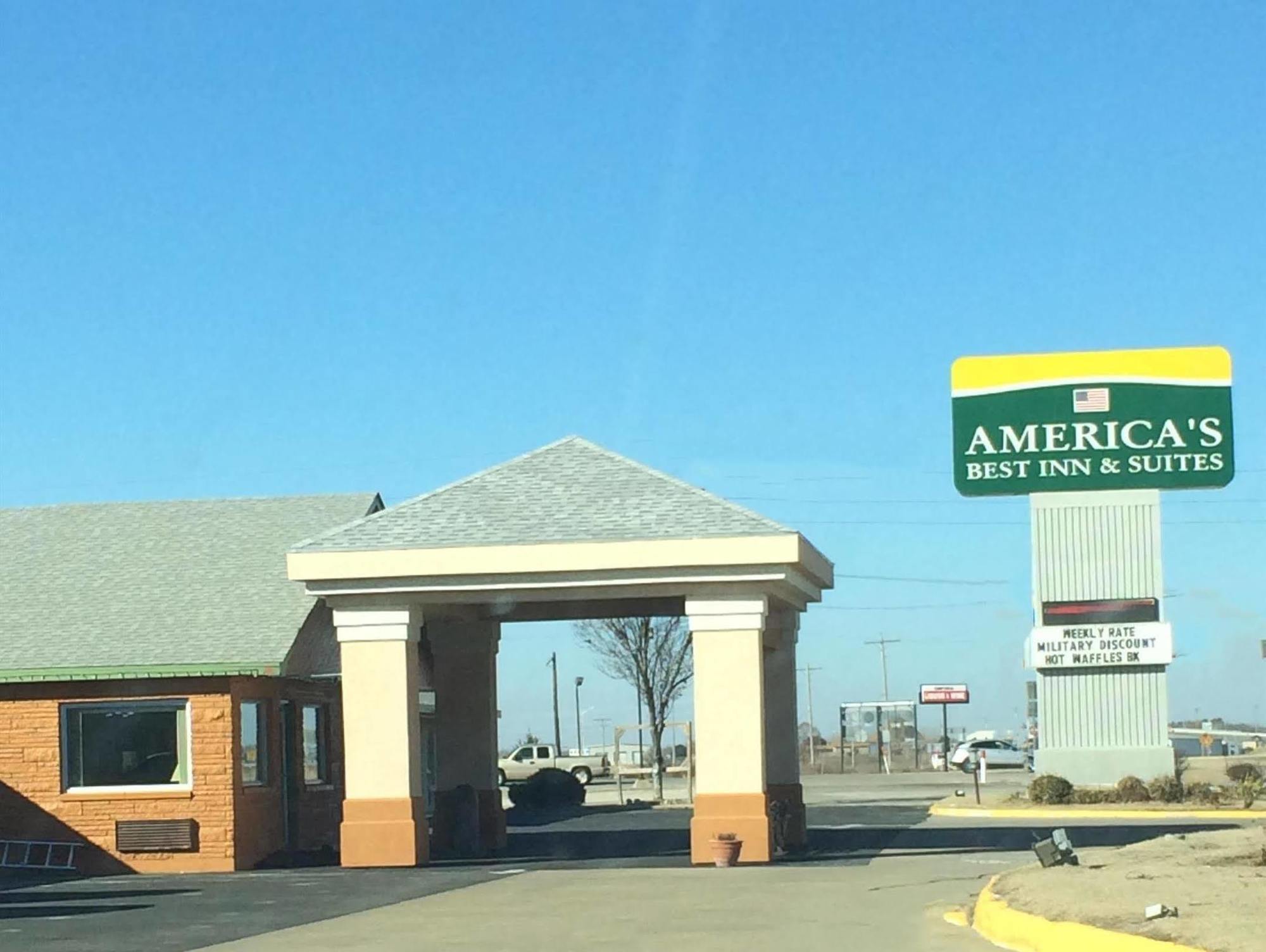 America'S Best Inn And Suites Emporia Εξωτερικό φωτογραφία