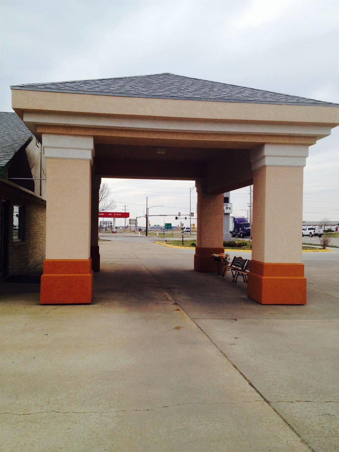 America'S Best Inn And Suites Emporia Εξωτερικό φωτογραφία