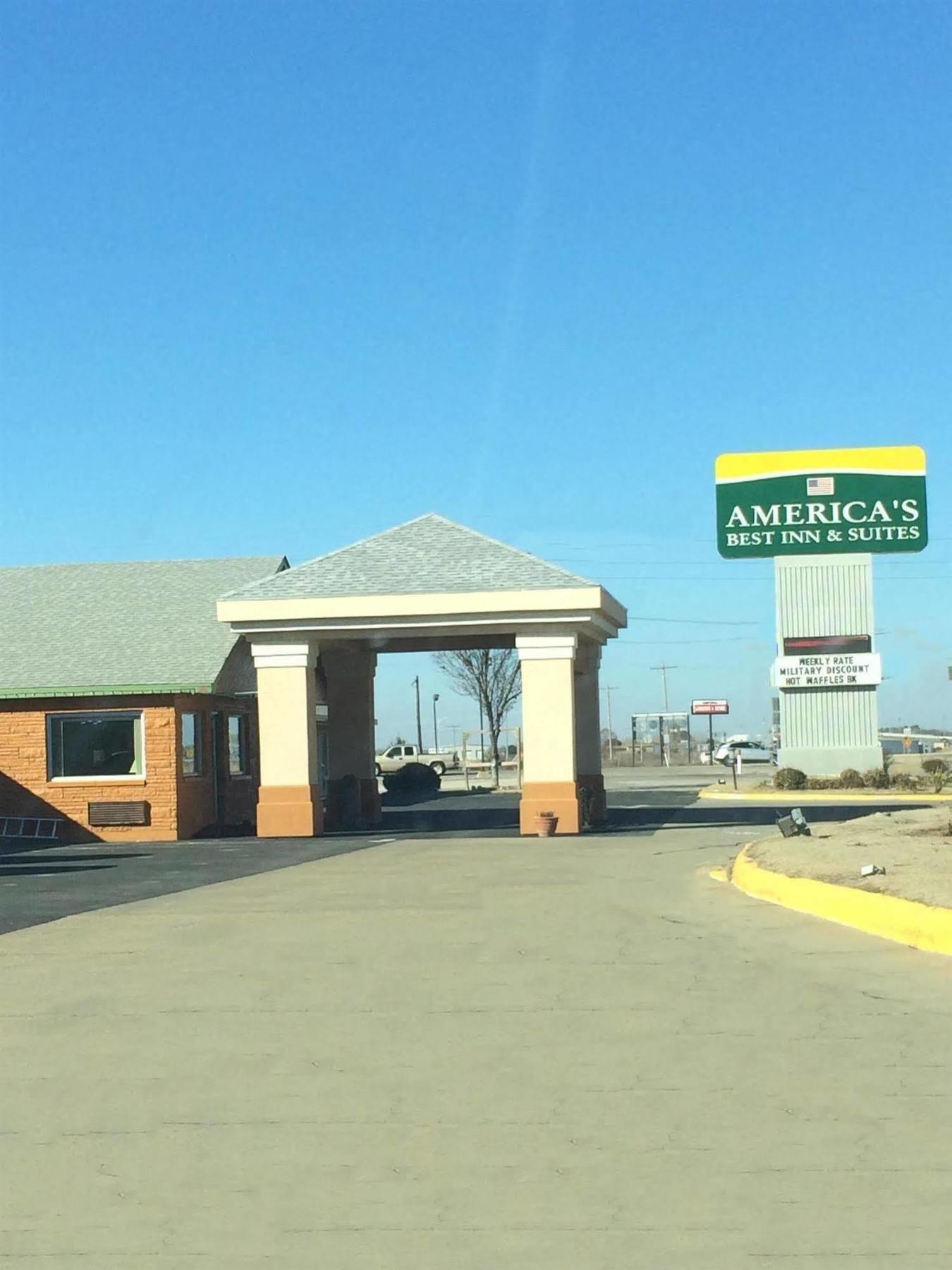 America'S Best Inn And Suites Emporia Εξωτερικό φωτογραφία