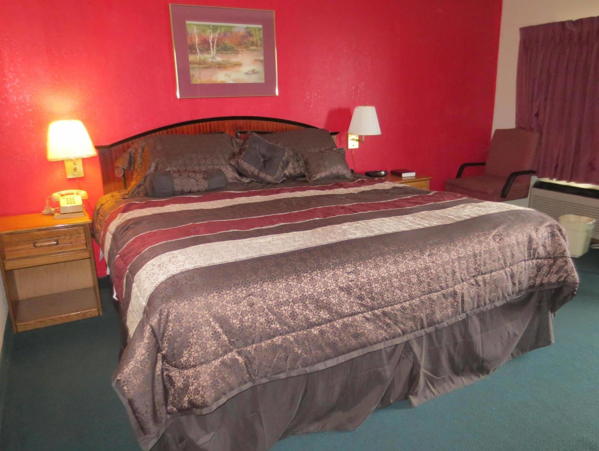 America'S Best Inn And Suites Emporia Εξωτερικό φωτογραφία
